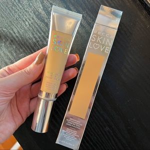 BRAND NEW Becca Skin Love Weightless Blur Foundation - Vanilla